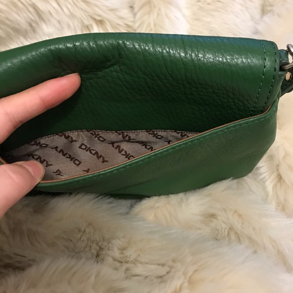 DKNY Emerald Green Leather Wristlet - Picture 8 of 8